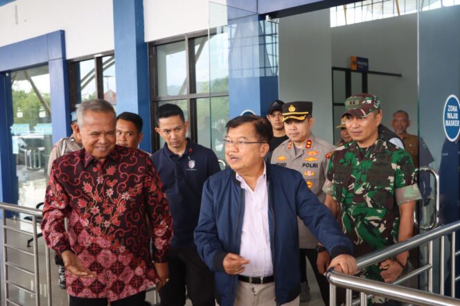 
					Kapolres Luwu Sambut JK Tinjau Pabrik Smelter di Bua